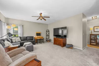2033 Greenview Drive, Woodstock, IL 60098 - Photo 12