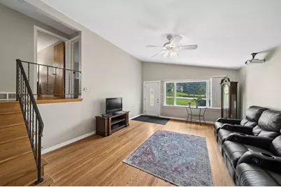 17W320 Scheel Drive, Willowbrook, IL 60527 - Photo 2
