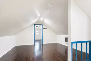 5242 W Schubert Ave, Chicago, IL 60639 - Photo 12