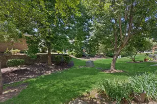 8404 Mystic, Darien, IL 60561 - Photo 18