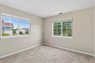8404 Mystic, Darien, IL 60561 - Photo 12
