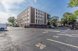 5915 W Gunnison St, Chicago, IL 60630 - Photo 18