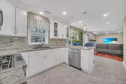 256 E Fox Hill Drive, Buffalo Grove, IL 60089 - Photo 10