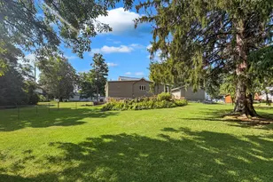 300 E 2nd St, Orangeville, IL 61060 - Photo 4