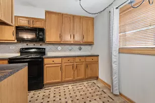 930 Perrie Dr, Elk Grove Village, IL 60007 - Photo 18