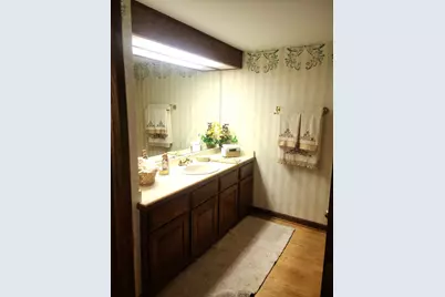 100 Red Top Drive #303, Libertyville, IL 60048 - Photo 14