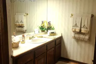 100 Red Top Dr, Libertyville, IL 60048 - Photo 14