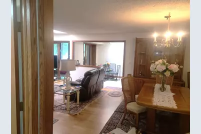 100 Red Top Drive #303, Libertyville, IL 60048 - Photo 2