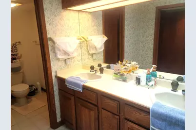 100 Red Top Drive #303, Libertyville, IL 60048 - Photo 18