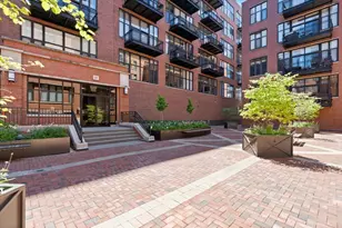 333 W Hubbard St, Chicago, IL 60654 - Photo 2