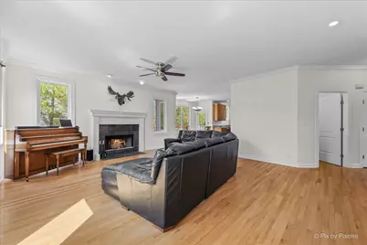 21428 W Crescent Drive, Mundelein, IL 60060 - Photo 6