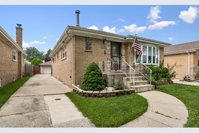 4916 N Rutherford Avenue, Chicago, IL 60656 - Photo 2