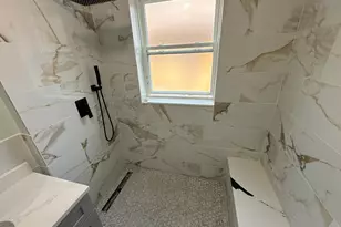 2552 N Austin Ave, Chicago, IL 60639 - Photo 10