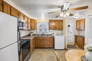 4571 W 88th St, Hometown, IL 60456 - Photo 6