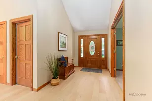 39 Wiltshire Dr, Lincolnshire, IL 60069 - Photo 4