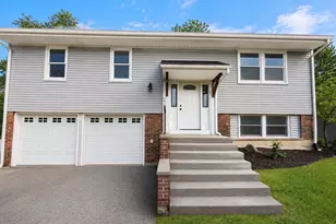 7931 W Laurel Dr, Frankfort, IL 60423 - Photo 1