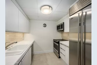 161 E Chicago Avenue #26G, Chicago, IL 60611 - Photo 10