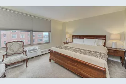 3900 N Lake Shore Drive #12E, Chicago, IL 60613 - Photo 18
