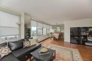 3900 N Lake Shore Dr, Chicago, IL 60613 - Photo 12