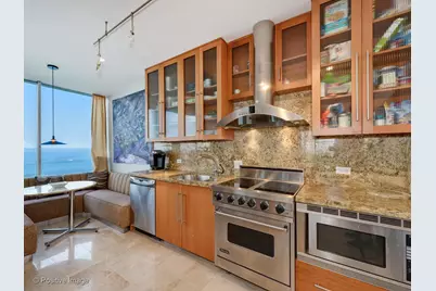 1300 N Lake Shore Drive #30D, Chicago, IL 60610 - Photo 12