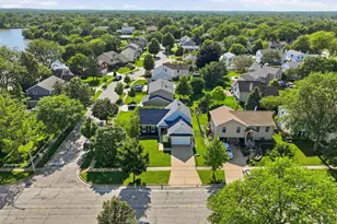 572 N Walnut Ln, Schaumburg, IL 60194 - Photo 30