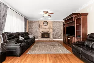 215 Sonoma Rd, New Lenox, IL 60451 - Photo 12