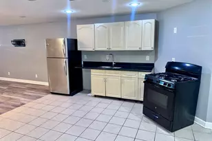 4947 S Calumet Ave, Chicago, IL 60615 - Photo 2
