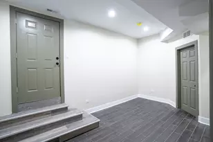 7948 S Evans Ave, Chicago, IL 60619 - Photo 8