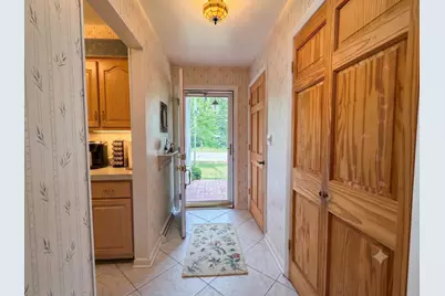 136 E Kimball Avenue, Woodstock, IL 60098 - Photo 14