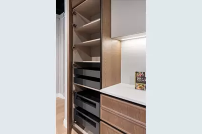 1282 W Washington Boulevard #4D, Chicago, IL 60607 - Photo 8
