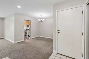 97 Burr Oak Ln, Schaumburg, IL 60193 - Photo 6