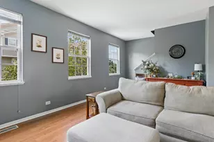 1797 Indian Hill Ln, Aurora, IL 60503 - Photo 4