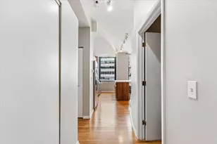208 W Washington St, Chicago, IL 60606 - Photo 2