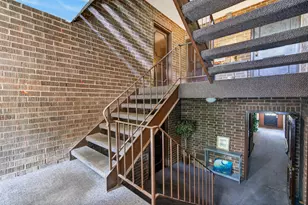 124 E Bailey Rd, Naperville, IL 60565 - Photo 4