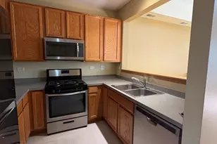 [Address not provided], Aurora, IL 60503 - Photo 8