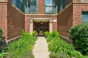 1526 W Birchwood Ave, Chicago, IL 60626 - Photo 2