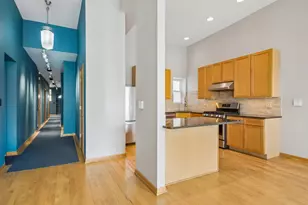 1526 W Birchwood Ave, Chicago, IL 60626 - Photo 10