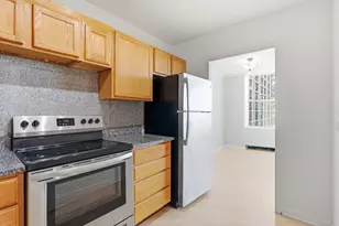 5757 N Sheridan Rd, Chicago, IL 60660 - Photo 6