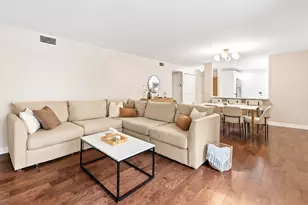 6959 N Ridge Blvd, Chicago, IL 60645 - Photo 6