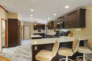 1375 Dunns Ct, Fox Lake, IL 60020 - Photo 18