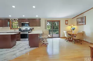 1375 Dunns Ct, Fox Lake, IL 60020 - Photo 6