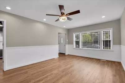 9606 S Eggleston Avenue, Chicago, IL 60628 - Photo 6