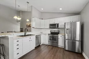 3774 Thornhill Cir, Champaign, IL 61822 - Photo 18