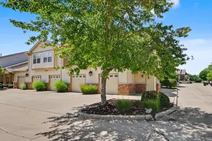 3774 Thornhill Cir, Champaign, IL 61822 - Photo 4