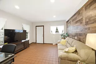 186 N Du Bois Ave, Elgin, IL 60123 - Photo 22