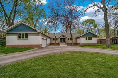 62 Lincolnshire Drive, Lincolnshire, IL 60069 - Photo 1