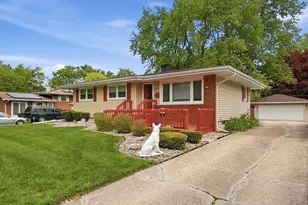 18833 Park Ave, Lansing, IL 60438 - Photo 2