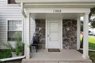 1380 N Glen Cir, Aurora, IL 60506 - Photo 6