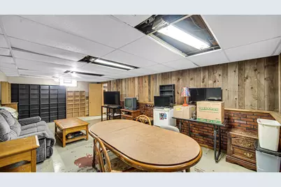 2740 Ridge Road, Lansing, IL 60438 - Photo 14