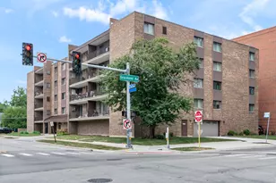 828 Graceland Ave, Des Plaines, IL 60016 - Photo 2